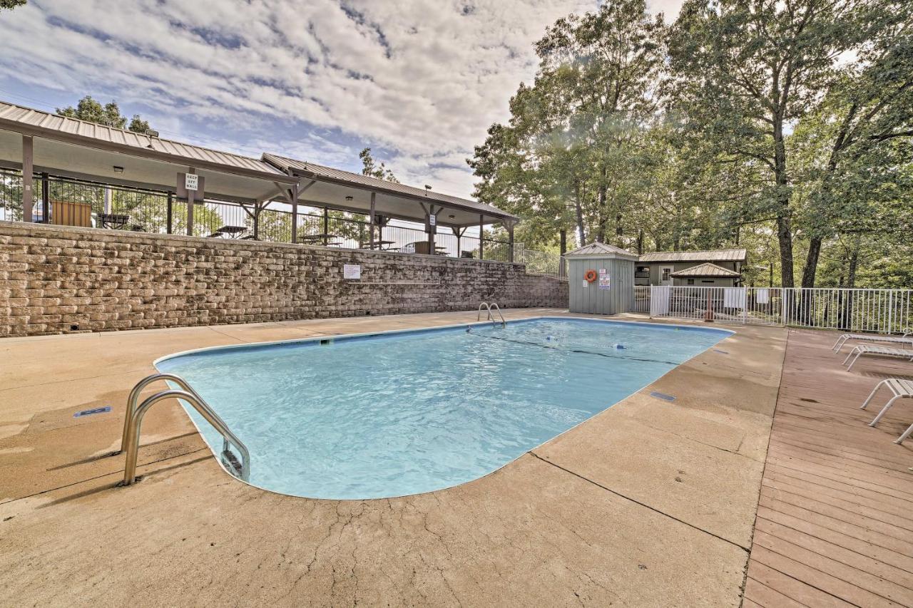 Reed Springs Condo With Furnished Deck And Pool Access Reeds Spring Kültér fotó